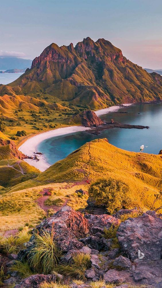 Padar Island - Charter Private Speedboat Labuan Bajo